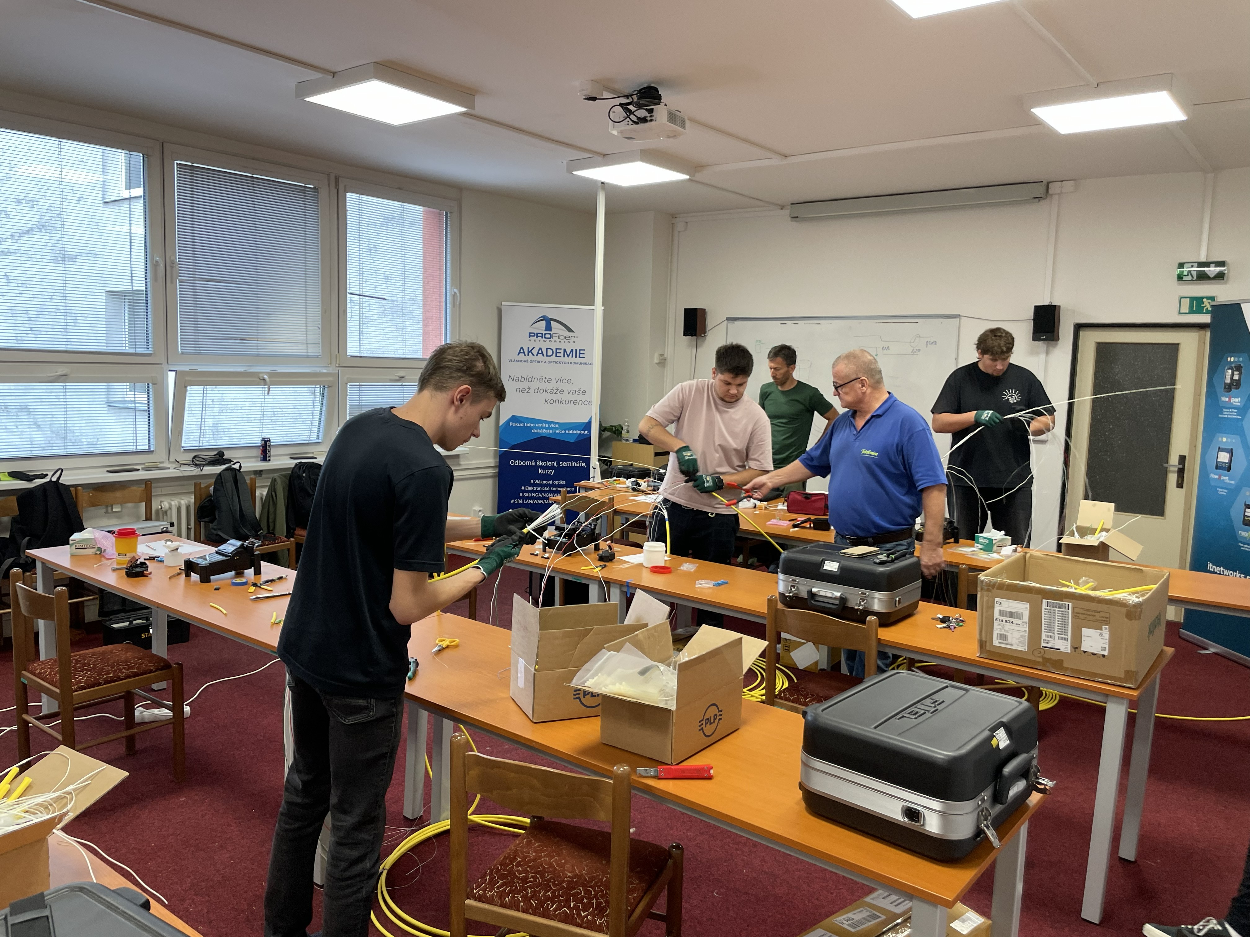 WorldSkills v INFORMATION NETWORK CABLING